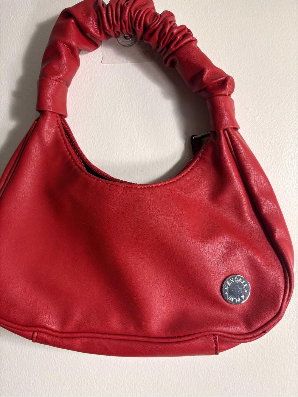 Kendall & Kylie Bold Red Scrunch-Handle Shoulder Bag